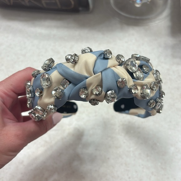 Lele Sadoughi x Stoney Clover Hydrangea Headband - Picture 2 of 7